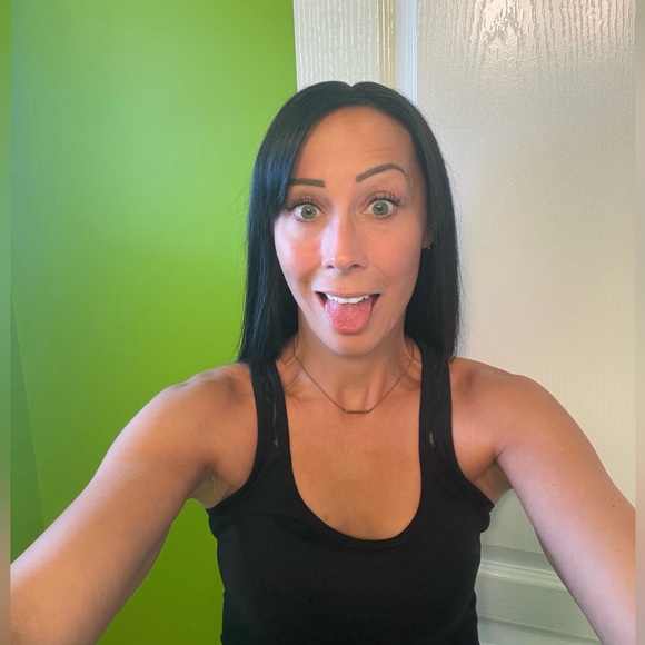 hollylewis7
